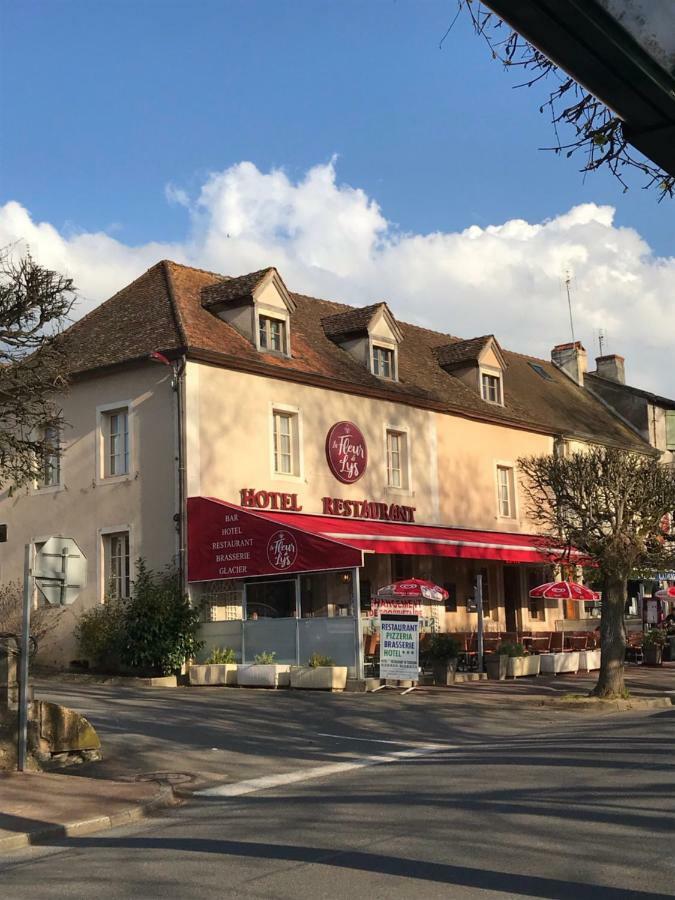 科马丹 La Fleur De Lys酒店 外观 照片